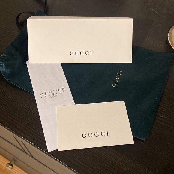 Gucci Square Sunglasses Authentic NWOT 57mm with duster, case and cleaning cloth - Picture 9 of 9